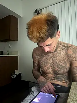 Snapshot of Papinine6 chatting on December 14, 2025, 8:20 am Papinine6 online show from December 14, 2025, 8:20 am