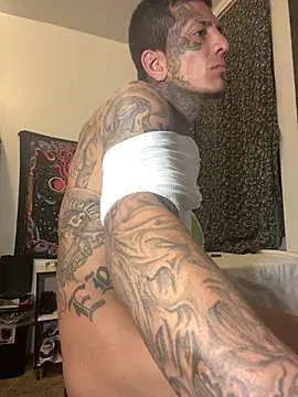 Snapshot of Papinine6 chatting on April 6, 2026, 4:57 am Papinine6 online show from April 6, 2026, 4:57 am