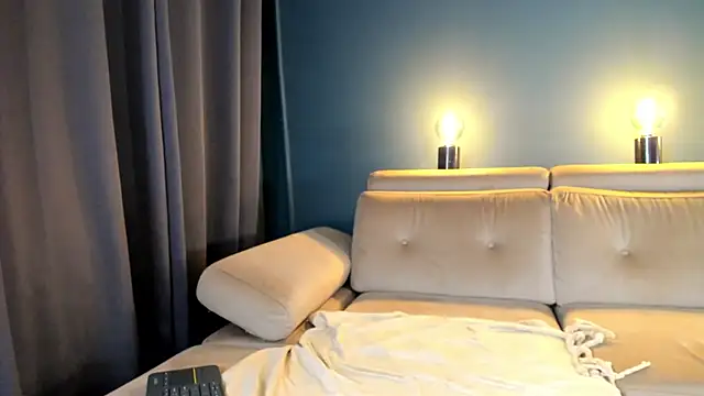 Snapshot of Project-Raven chatting on September 12, 2025, 6:30 pm Project-Raven online show from September 12, 2025, 6:30 pm