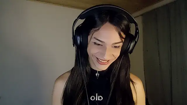 Snapshot of Dollbehavior_ chatting on November 28, 2025, 3:42 am Dollbehavior online show from November 28, 2025, 3:42 am