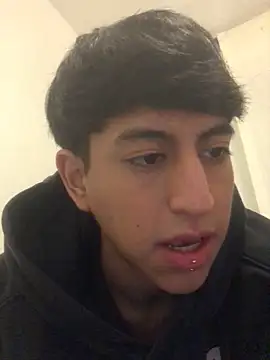 Snapshot of modelo180 chatting on February 7, 2025, 12:09 am modelo180 online show from February 7, 2025, 12:09 am