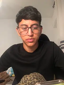 Snapshot of modelo180 chatting on September 29, 2025, 8:02 pm modelo180 online show from September 29, 2025, 8:02 pm