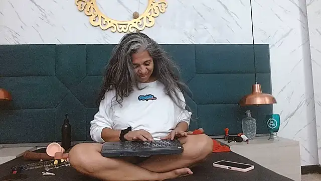 Snapshot of chanel_grant chatting on July 12, 2026, 9:22 am chanel grant online show from July 12, 2026, 9:22 am