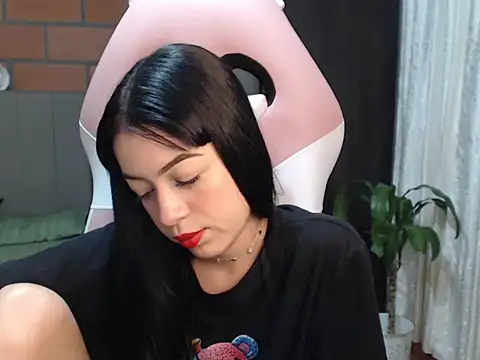 Snapshot of Caribbean_beauty_ chatting on February 3, 2025, 11:05 pm Caribbean beauty online show from February 3, 2025, 11:05 pm