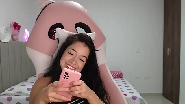 Snapshot of Caribbean_beauty_ chatting on March 14, 2025, 5:27 am Caribbean beauty online show from March 14, 2025, 5:27 am