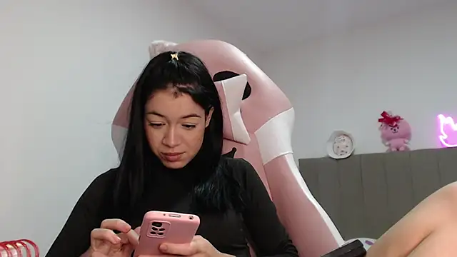 Snapshot of Caribbean_beauty_ chatting on March 23, 2025, 4:27 am Caribbean beauty online show from March 23, 2025, 4:27 am