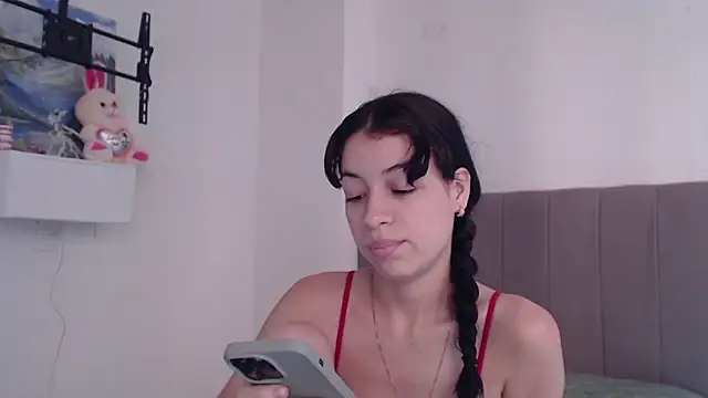 Snapshot of Caribbean_beauty_ chatting on December 17, 2025, 8:26 pm Caribbean beauty online show from December 17, 2025, 8:26 pm