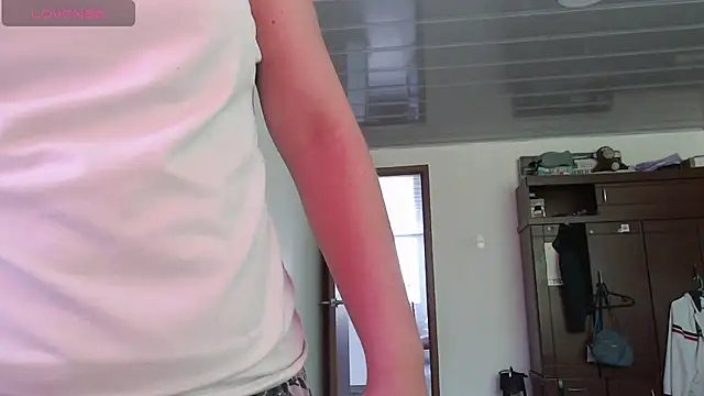 Lexyevans online show from September 19, 2025, 6:08 pm