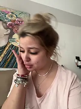 AllysonK online show from April 21, 2026, 10:32 am