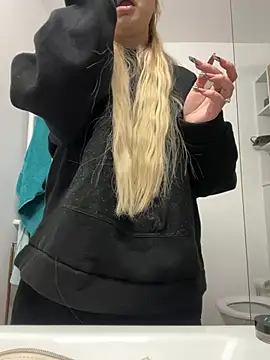 AllysonK online show from April 28, 2026, 11:04 am