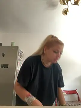 AllysonK online show from July 9, 2026, 12:31 pm