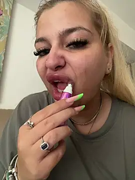 AllysonK online show from July 11, 2026, 12:52 pm