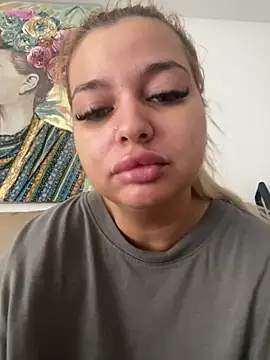 AllysonK online show from July 28, 2026, 10:54 am