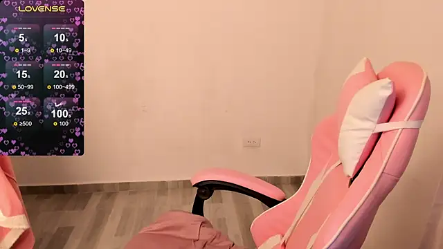 Snapshot of maryluna95 chatting on December 28, 2024, 4:19 am maryluna95 online show from December 28, 2024, 4:19 am