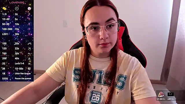 Snapshot of maryluna95 chatting on October 9, 2025, 5:44 pm maryluna95 online show from October 9, 2025, 5:44 pm