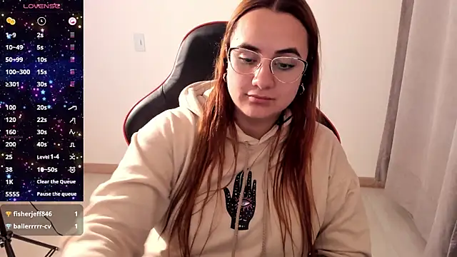 Snapshot of maryluna95 chatting on October 28, 2025, 2:15 am maryluna95 online show from October 28, 2025, 2:15 am