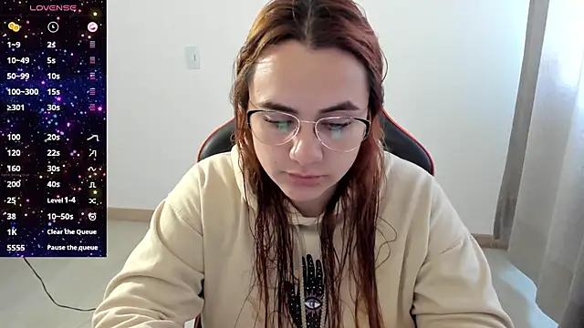 Snapshot of maryluna95 chatting on November 4, 2025, 5:01 pm maryluna95 online show from November 4, 2025, 5:01 pm