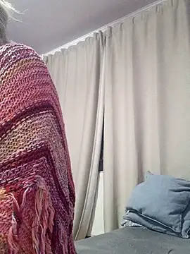 BritneyHudson online show from October 5, 2025, 2:32 am