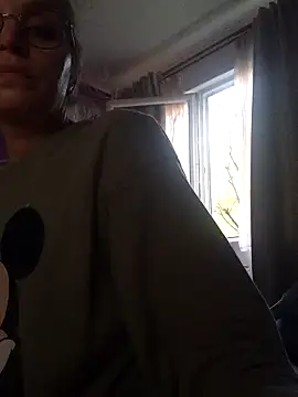 BritneyHudson online show from October 19, 2025, 3:01 pm