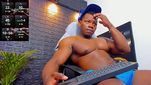 Snapshot of tommike chatting on October 14, 2025, 11:33 am tommike online show from October 14, 2025, 11:33 am