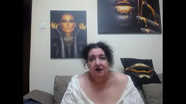 maturekorine online show from April 24, 2026, 9:28 pm
