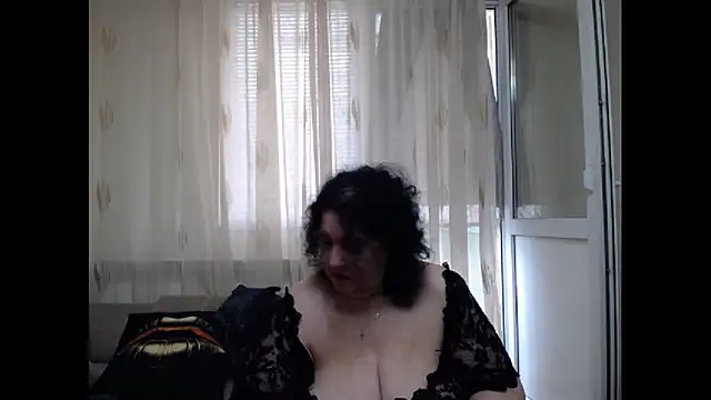 maturekorine online show from July 13, 2026, 11:02 am