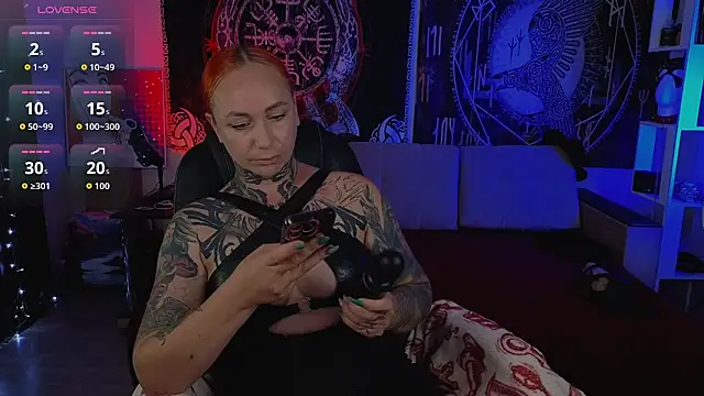 miss jenna lovee online show from July 28, 2026, 1:01 am