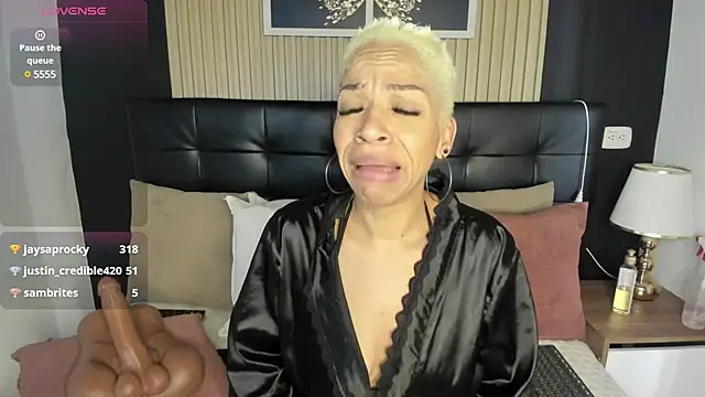 summer night  online show from February 26, 2025, 5:39 pm