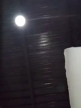 KarameloVzla online show from November 8, 2025, 2:12 am