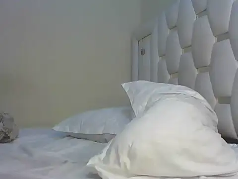 Snapshot of hairy_pussy4 chatting on July 30, 2026, 1:43 pm hairy pussy4 online show from July 30, 2026, 1:43 pm