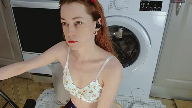 Snapshot of Amina_Barbarian chatting on September 22, 2025, 5:15 pm Amina Barbarian online show from September 22, 2025, 5:15 pm