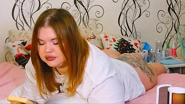 Snapshot of hi_im_Eva chatting on December 5, 2025, 4:58 pm hi im Eva online show from December 5, 2025, 4:58 pm