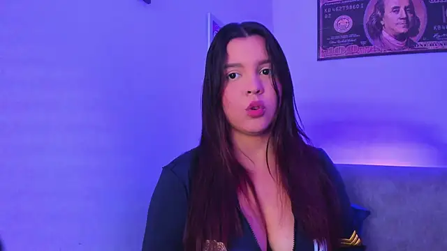 Snapshot of Elsalombardi_ chatting on January 29, 2025, 2:53 pm Elsalombardi online show from January 29, 2025, 2:53 pm