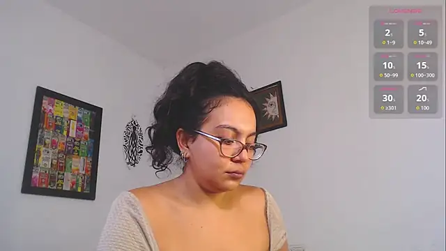 Snapshot of Rachell__420 chatting on August 1, 2026, 3:11 pm Rachell 420 online show from August 1, 2026, 3:11 pm