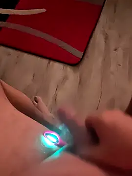 Szeltolo001 online show from January 12, 2026, 3:56 am