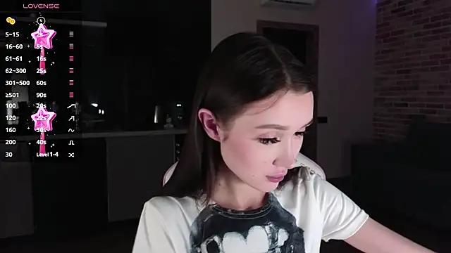 Snapshot of sweetiebones chatting on December 20, 2024, 11:00 am sweetiebones online show from December 20, 2024, 11:00 am