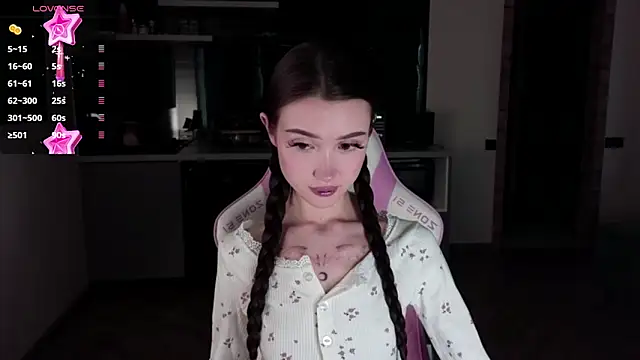 Snapshot of sweetiebones chatting on February 24, 2025, 3:12 am sweetiebones online show from February 24, 2025, 3:12 am