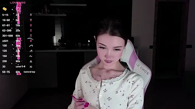 Snapshot of sweetiebones chatting on February 25, 2025, 2:54 pm sweetiebones online show from February 25, 2025, 2:54 pm