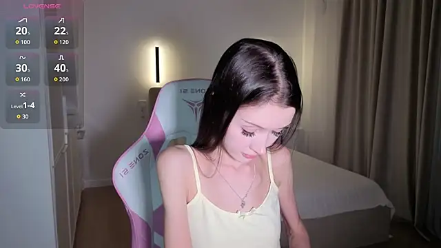 sweetiebones online show from June 23, 2026, 6:39 pm