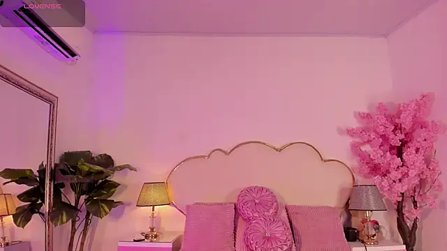 CahitlinBell online show from May 2, 2026, 5:56 am