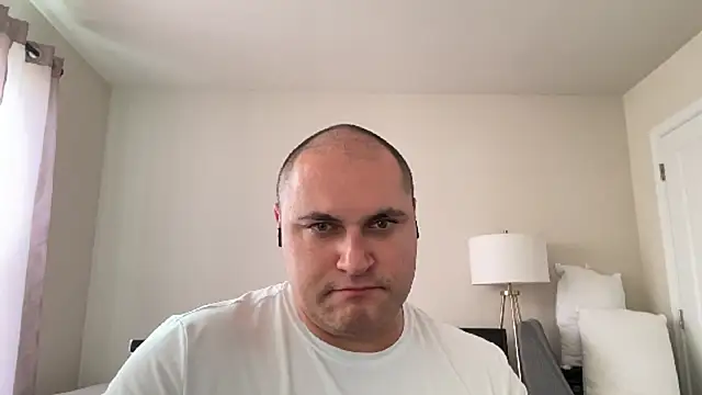 SluggishChase99 online show from November 28, 2025, 5:26 pm