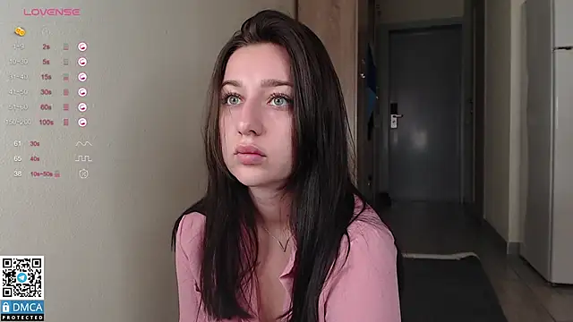 Snapshot of Zoi_Morgan chatting on September 17, 2025, 5:42 am Zoi Morgan online show from September 17, 2025, 5:42 am