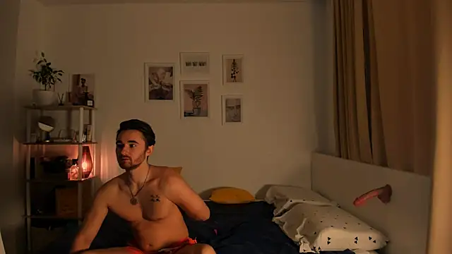 Snapshot of _Lora_Palmer chatting on December 13, 2024, 10:41 am Lora Palmer online show from December 13, 2024, 10:41 am