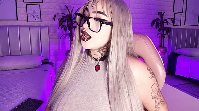 Snapshot of bella-green chatting on September 17, 2025, 7:37 pm bella-green online show from September 17, 2025, 7:37 pm