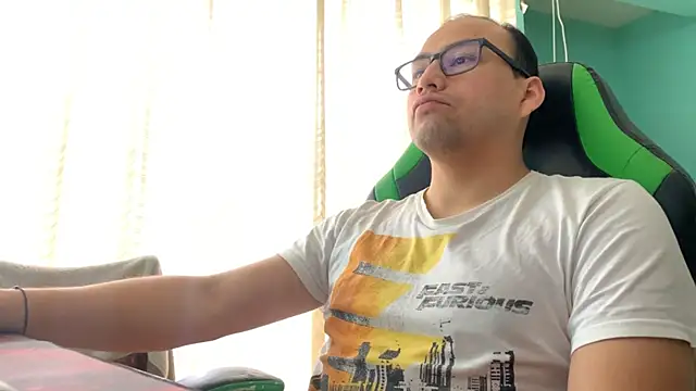 Snapshot of Allen_ibe chatting on October 18, 2025, 3:46 pm Allen ibe online show from October 18, 2025, 3:46 pm