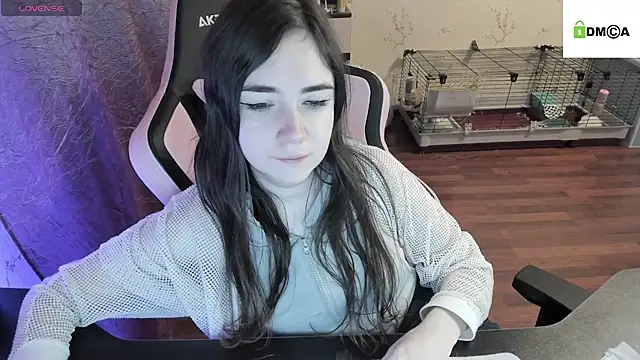 Snapshot of Crazy_forest_fairy chatting on December 21, 2024, 3:03 am Crazy forest fairy online show from December 21, 2024, 3:03 am