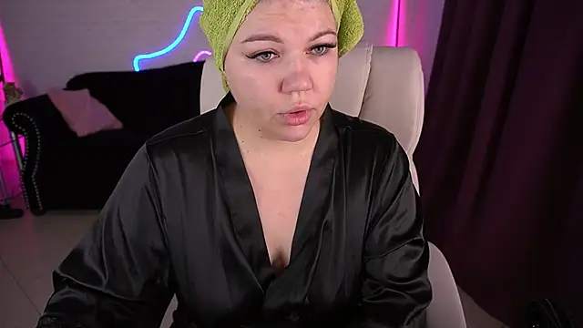 GabbieJay online show from November 24, 2025, 11:54 am