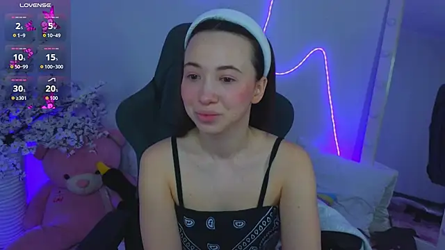 Hayle Hill online show from March 3, 2026, 12:06 am