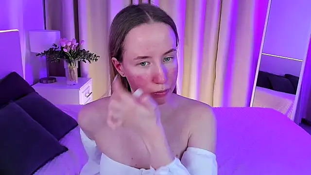 Cassie Kelman online show from February 2, 2025, 2:48 am