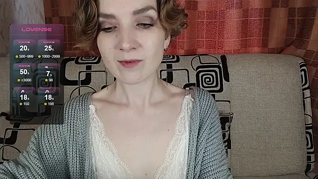 TinaWince online show from April 26, 2026, 4:43 am